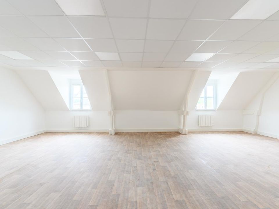 Erhvervsejendom i La Ferté-sous-Jouarre, Seine-et-Marne - foto 1