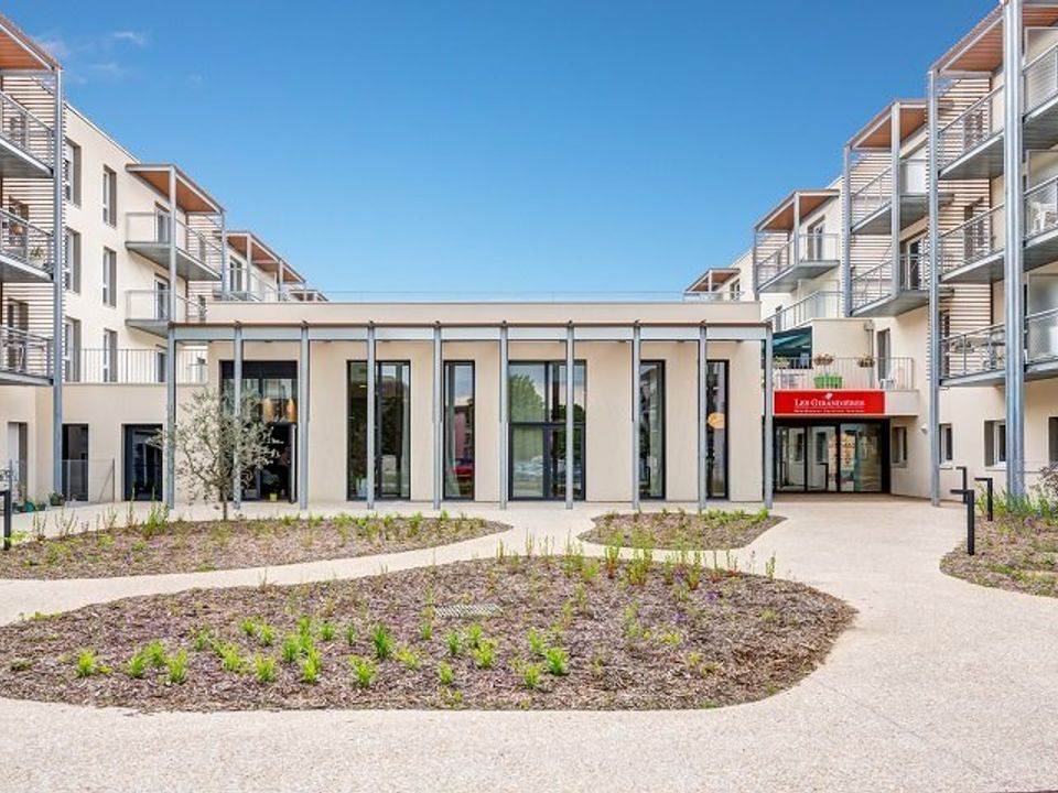 Erhvervsejendom i Morangis, Essonne - foto 1