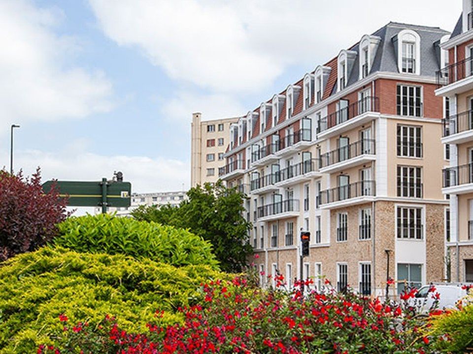 Erhvervsejendom i Chelles, Seine-et-Marne - foto 1