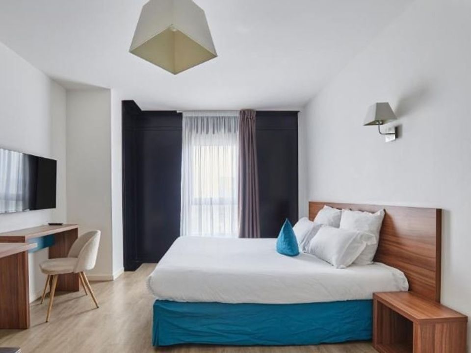 Erhvervsejendom i Rueil-Malmaison, Hauts-de-Seine - foto 2