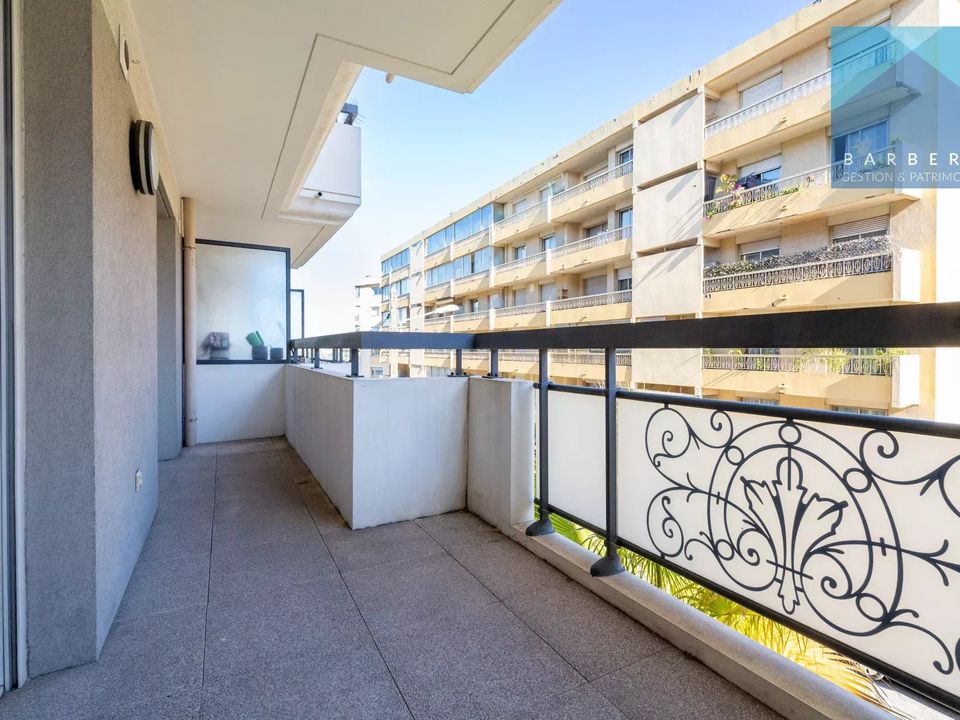Lejlighed i Saint-Laurent-du-Var, Alpes-Maritimes - foto 2