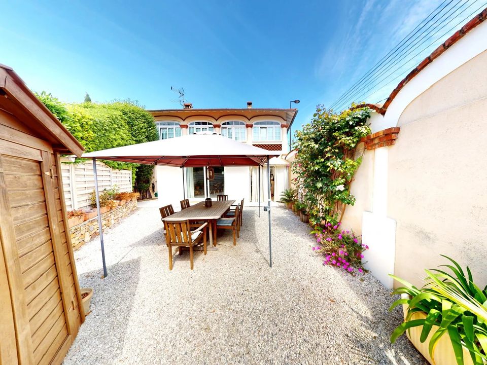 Villa i Antibes, Alpes-Maritimes - foto 1