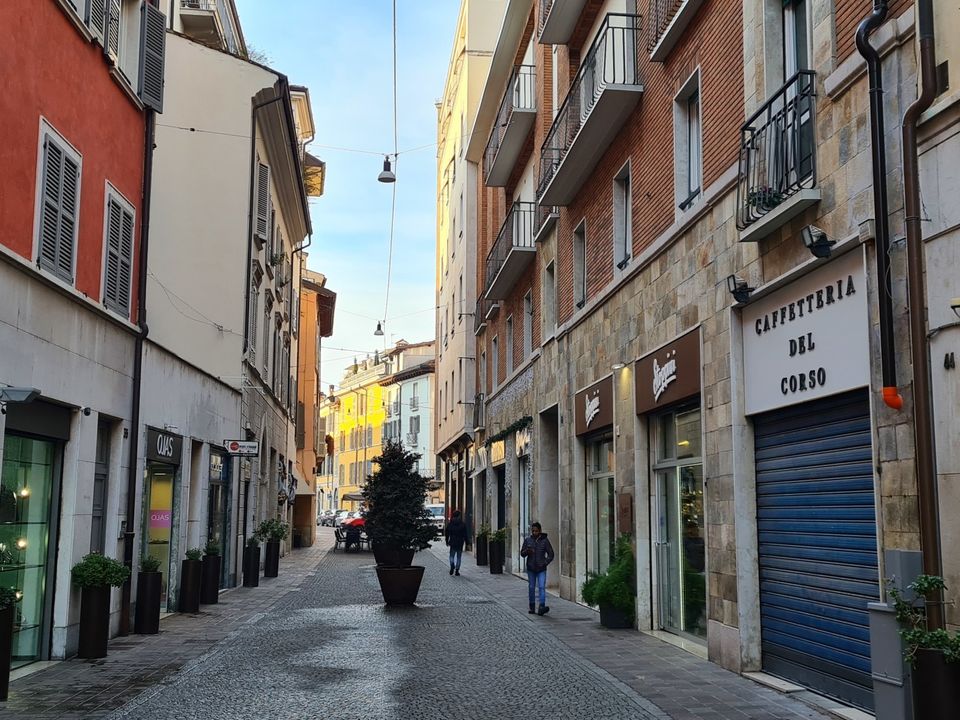 Erhvervsejendom i Brescia, Brescia - foto 1