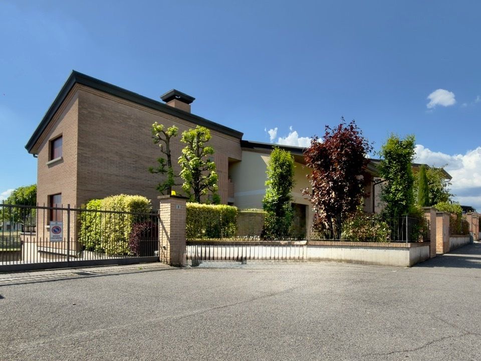 Villa i Cazzago San Martino, Brescia - foto 1