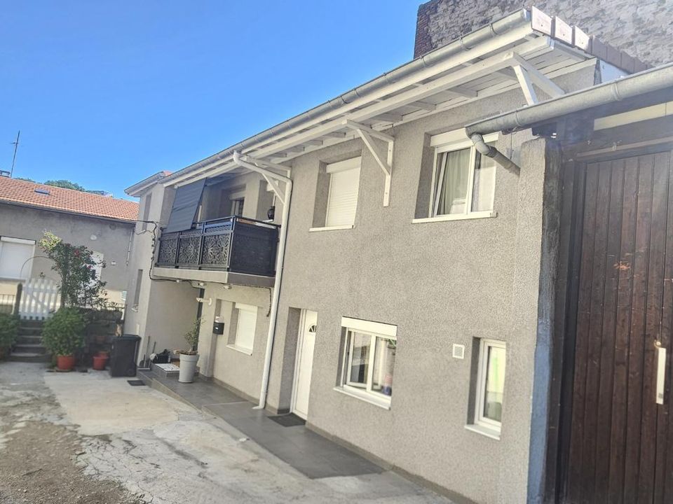 Villa i Saint-Etienne, Loire - foto 1