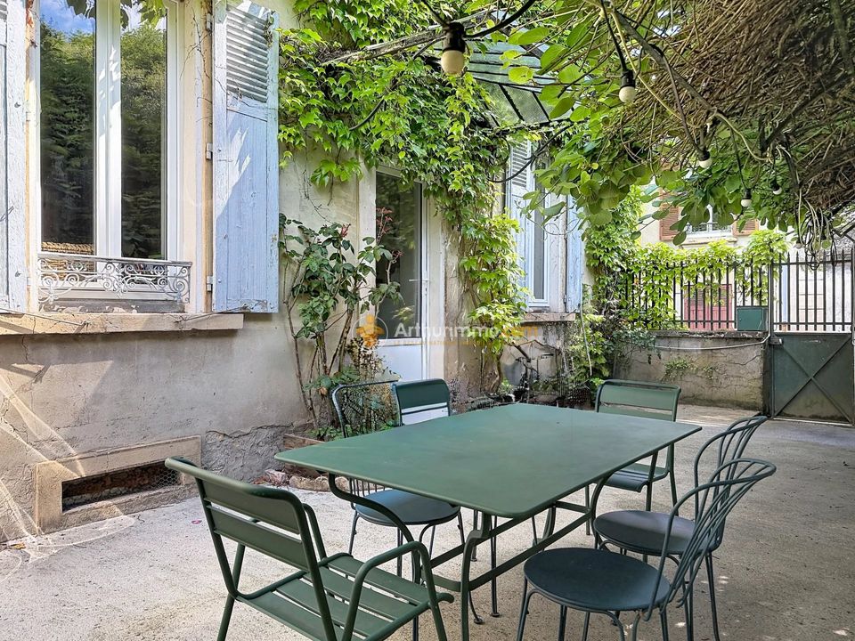Villa i Bourgoin-Jallieu, Isere - foto 1