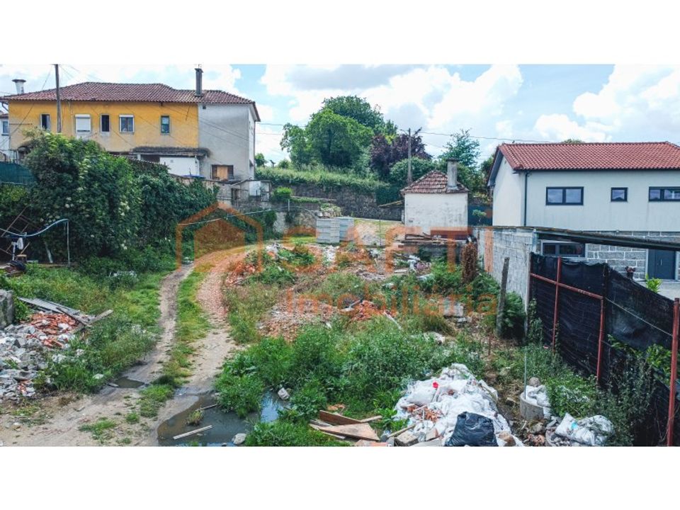 Helårsgrund i Vila Nova de Famalicao, Braga - foto 1