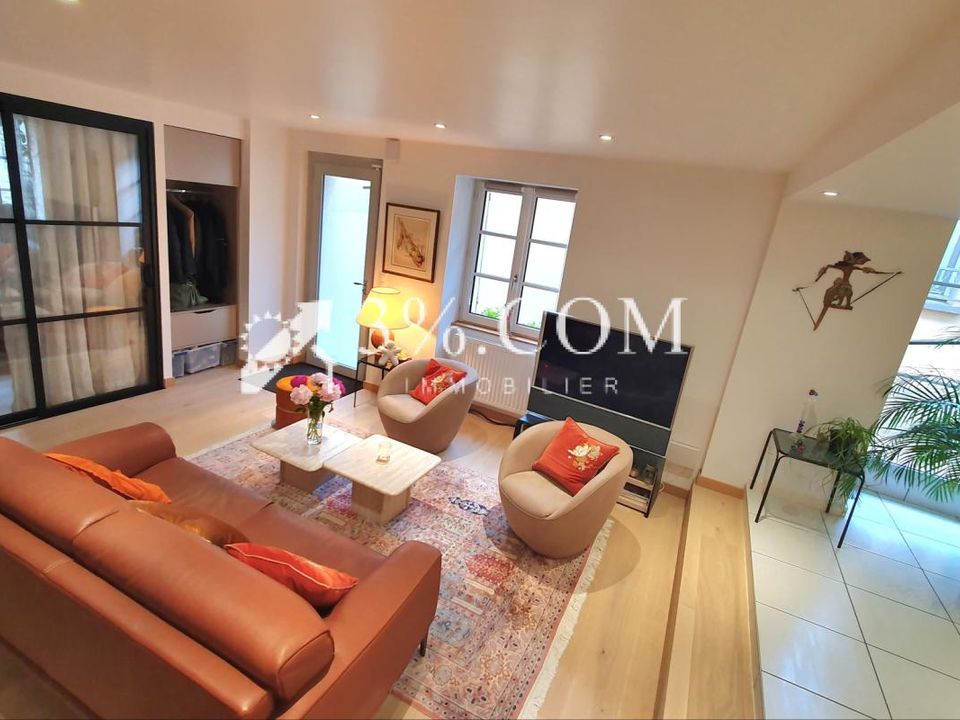 Landsbyhus i Saint-Galmier, Loire - foto 1