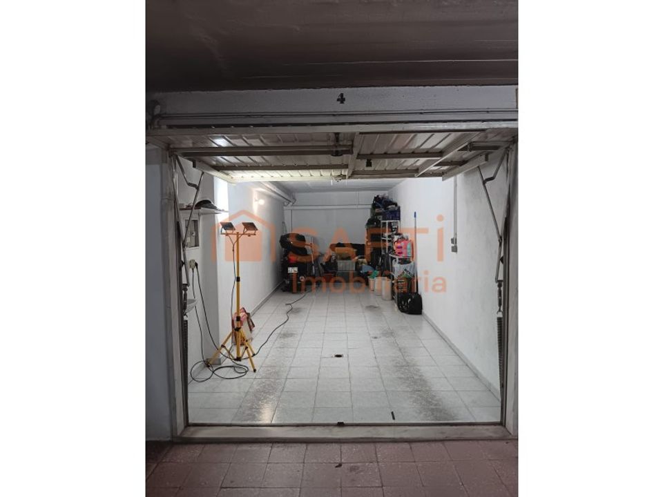 Garage i Cacem, Lisbon - foto 1