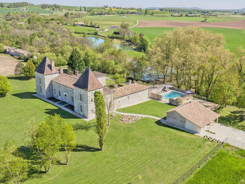 Villa in Monflanquin, Lot-et-Garonne - foto 1