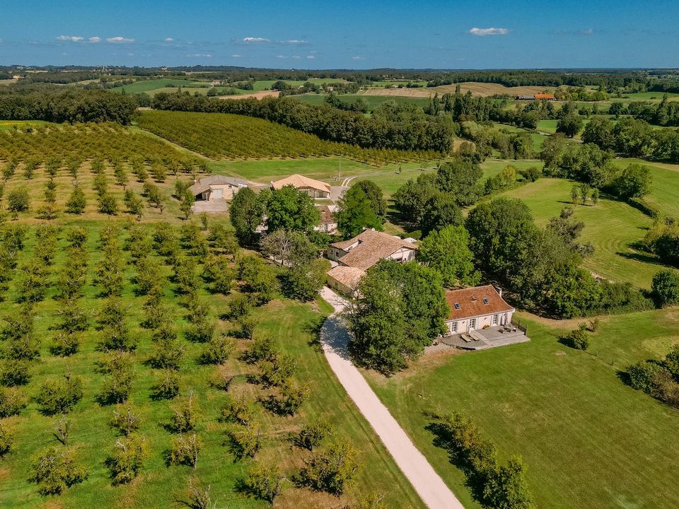 Villa i Beaumont-du-Perigord, Dordogne - foto 1