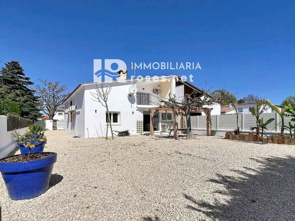 Villa i Empuriabrava, Gerona - foto 1
