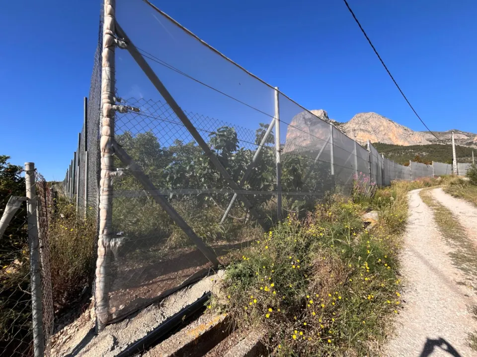 Helårsgrund i Polop, Alicante - foto 1
