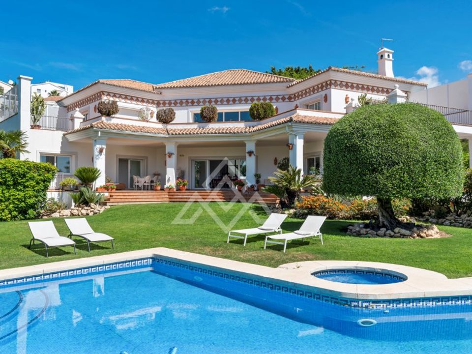 Villa i El Paraiso, Malaga - foto 1