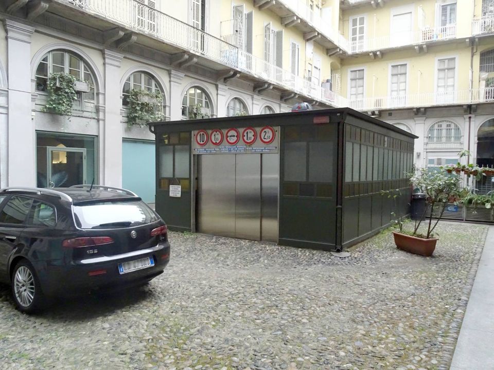 Parkeringsplass i Torino, Turin - bilde 2