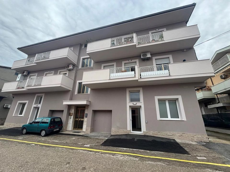Erhvervsejendom i Montesilvano Marina, Pescara - foto 1