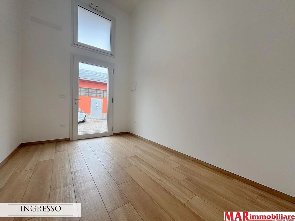 Erhvervsejendom i Montesilvano Marina, Pescara - foto 4