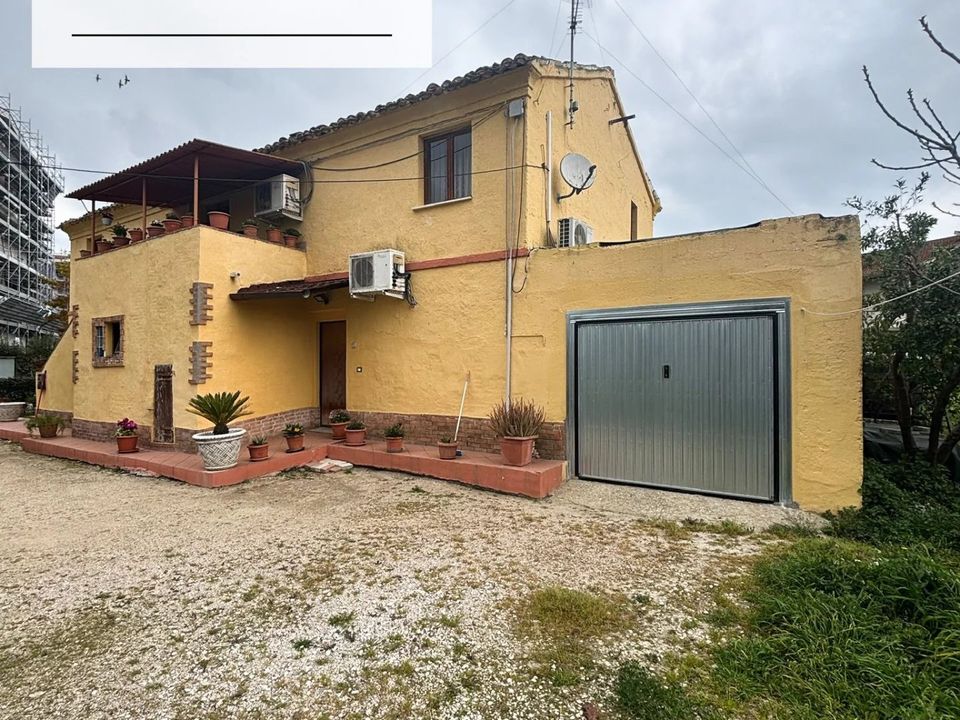 Villa - Montesilvano Marina, Pescara - photo 1