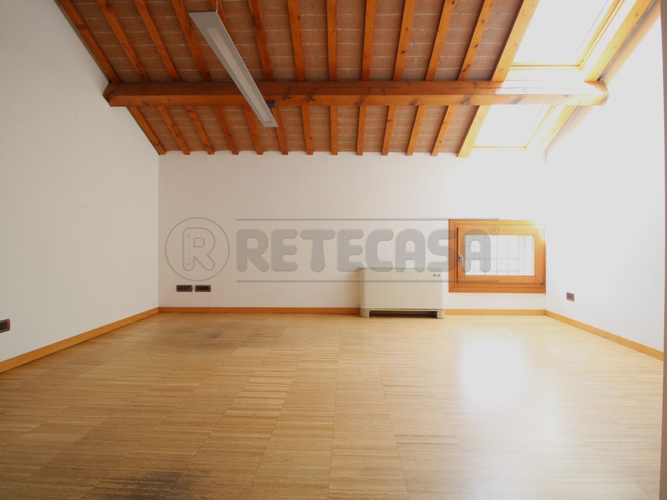 Erhvervsejendom i Montebello Vicentino, Vicenza - foto 1