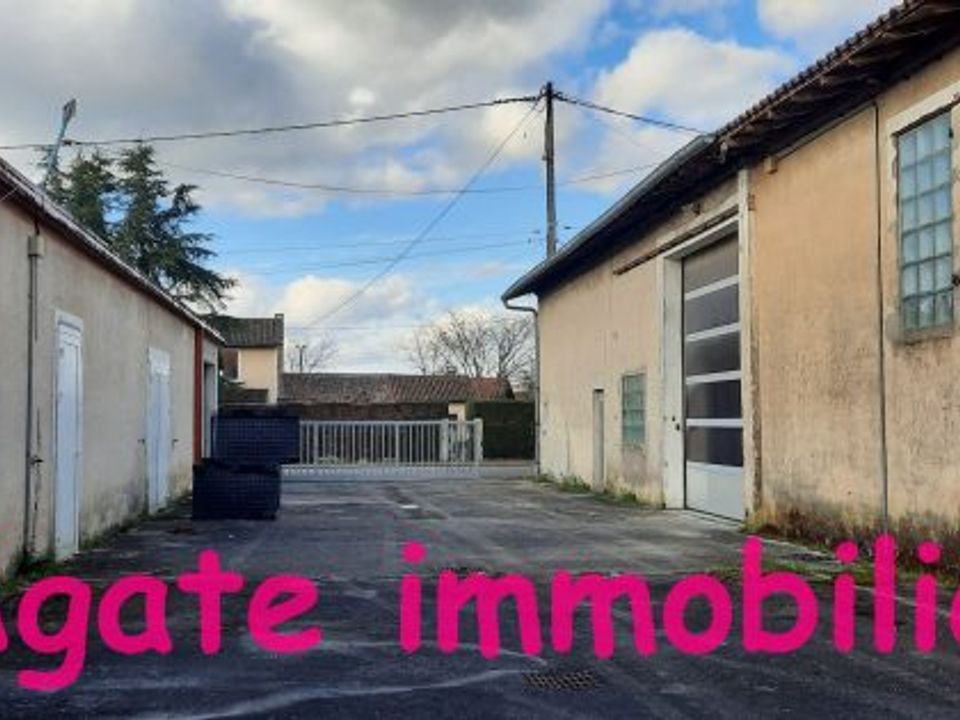 Erhvervsejendom i Captieux, Gironde - foto 1