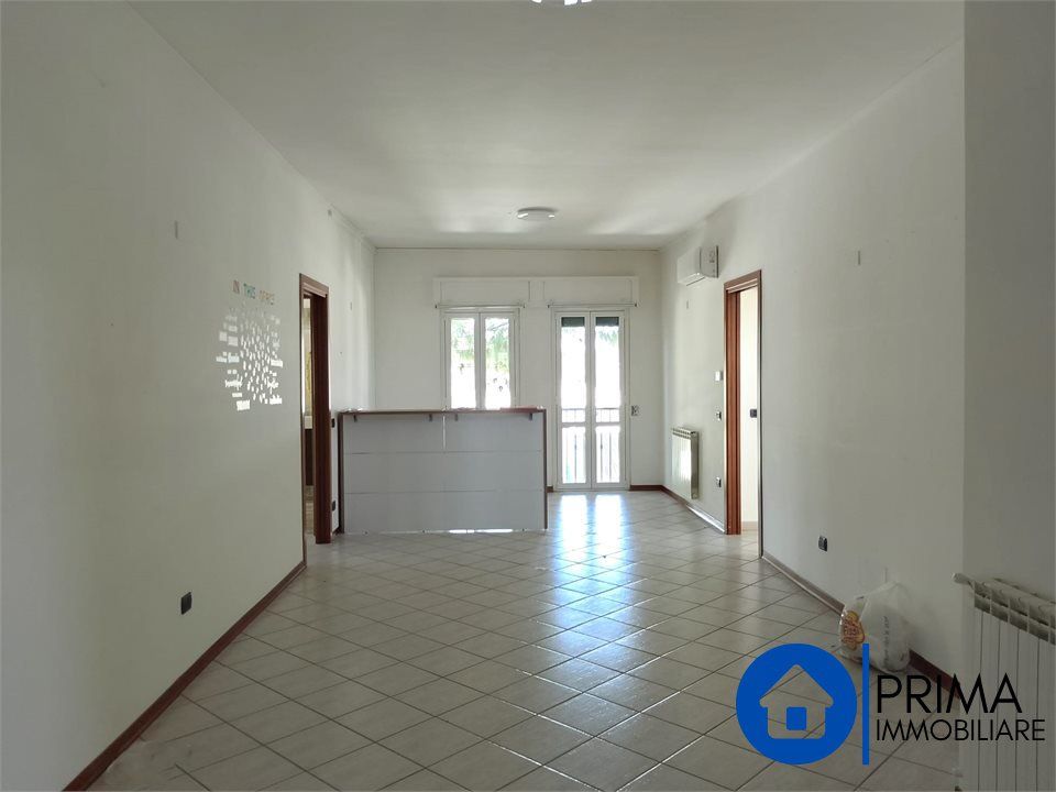 L'establiment comercial a Terni, Terni - foto 2