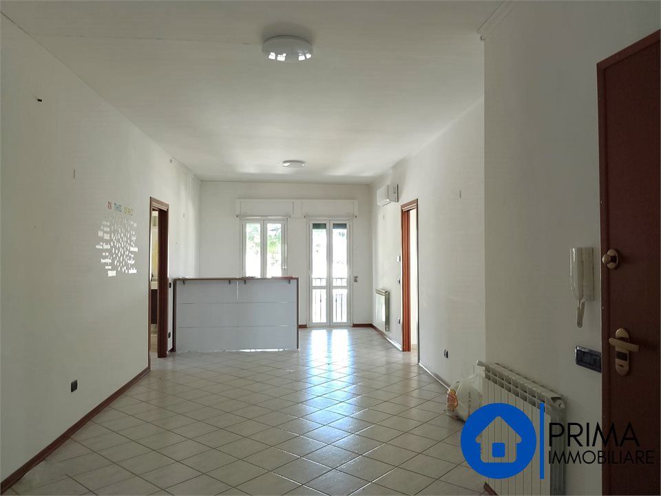 L'establiment comercial a Terni, Terni - foto 3