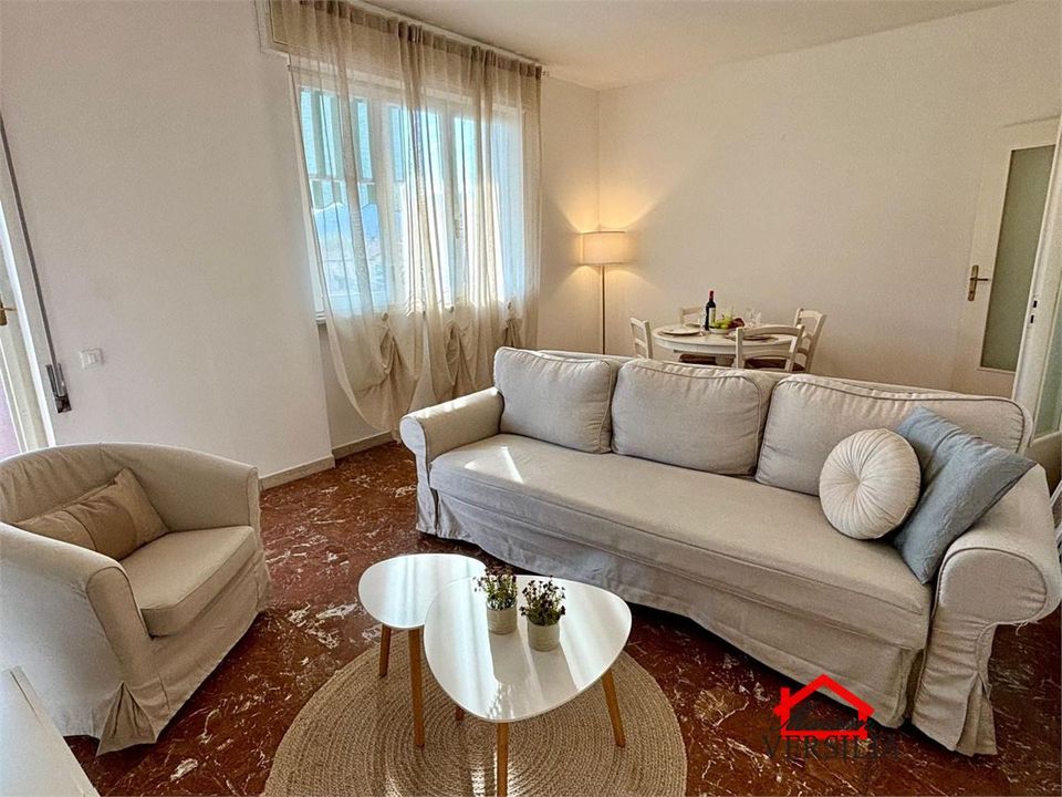 Lejlighed i Carrara, Massa and Carrara - foto 1