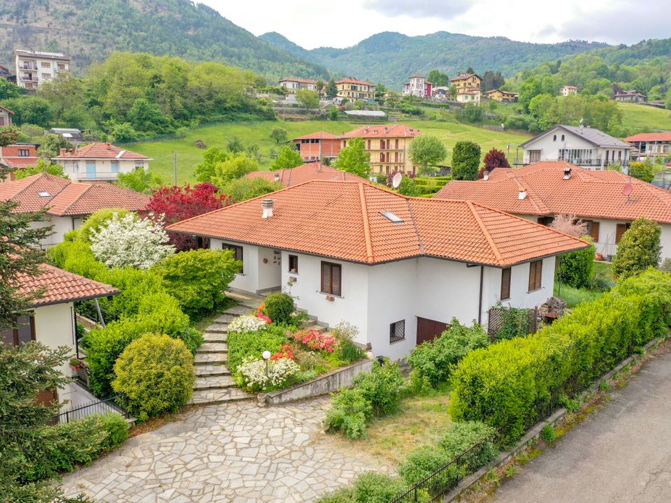 Villa i Lanzo Torinese, Turin - bilde 1