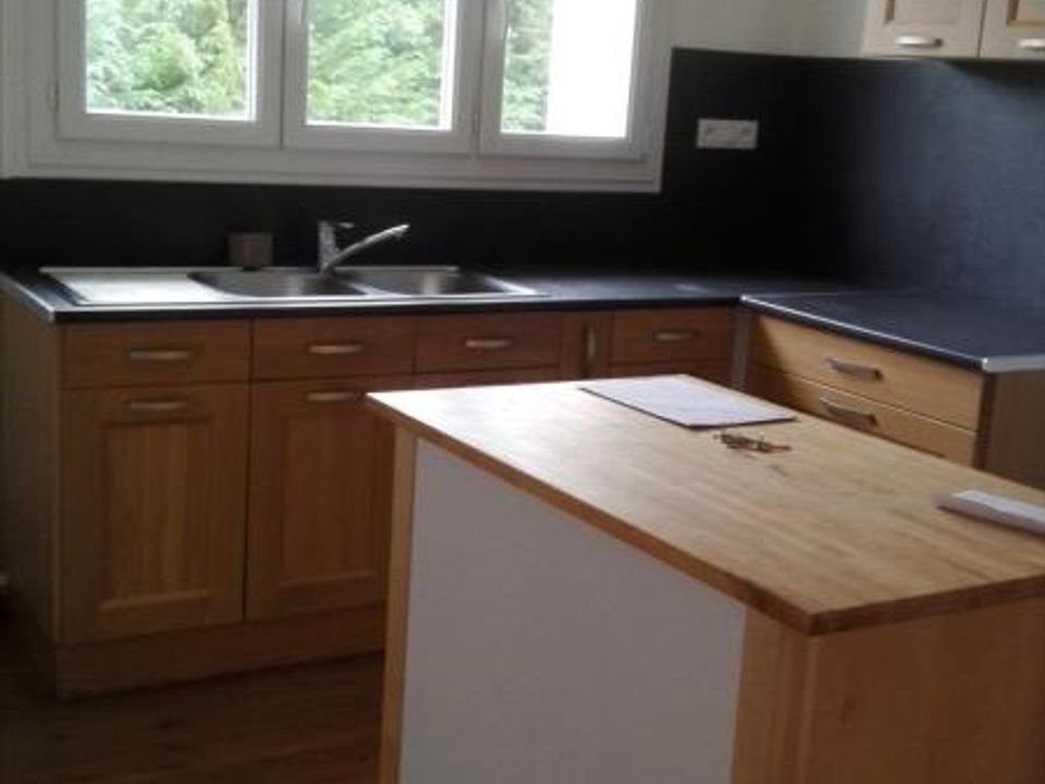 Apartment in Charbonnieres-Les-Varennes, Puy-de-Dome - photo 2