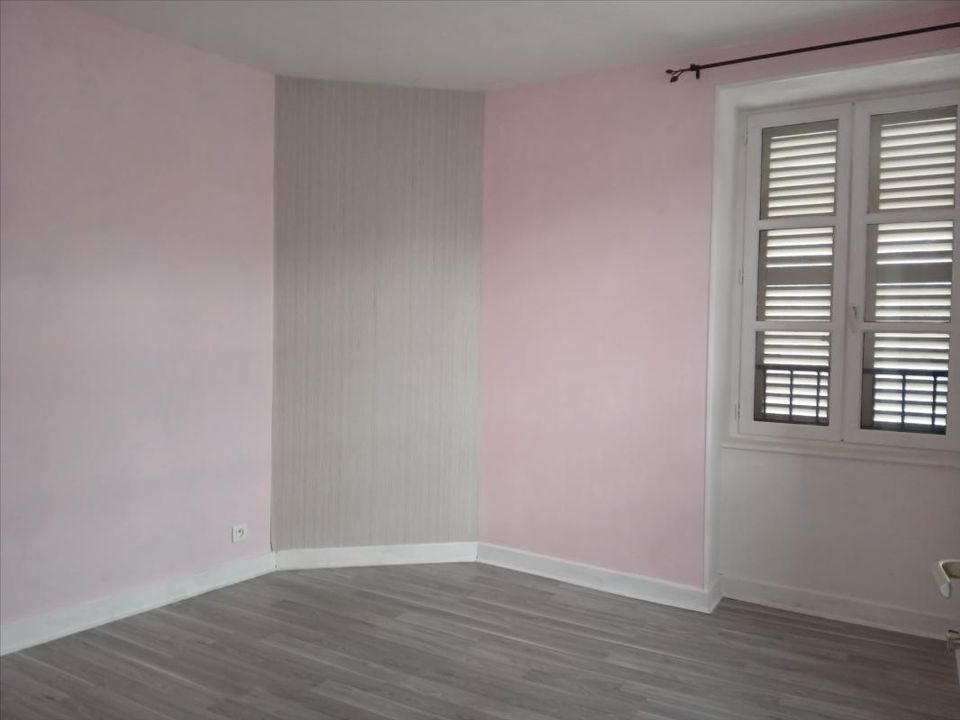 Apartment in Riom, Puy-de-Dome - photo 4