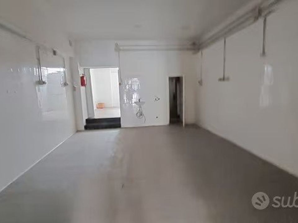 Propriedade comercial em Casalnuovo, Naples - foto 4