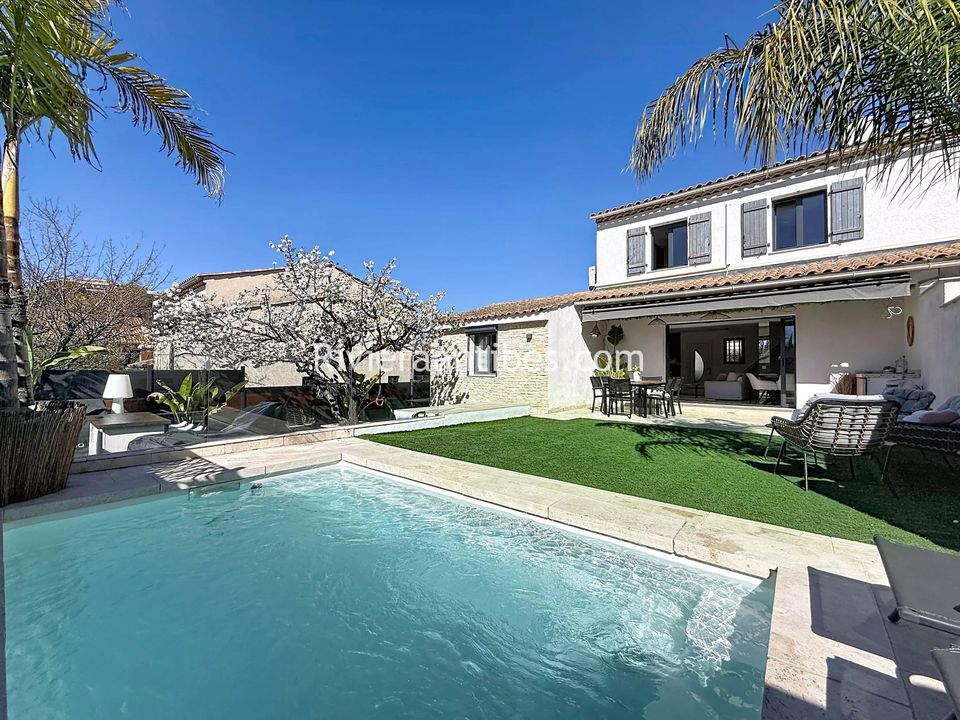 Villa i Antibes, Alpes-Maritimes - foto 1