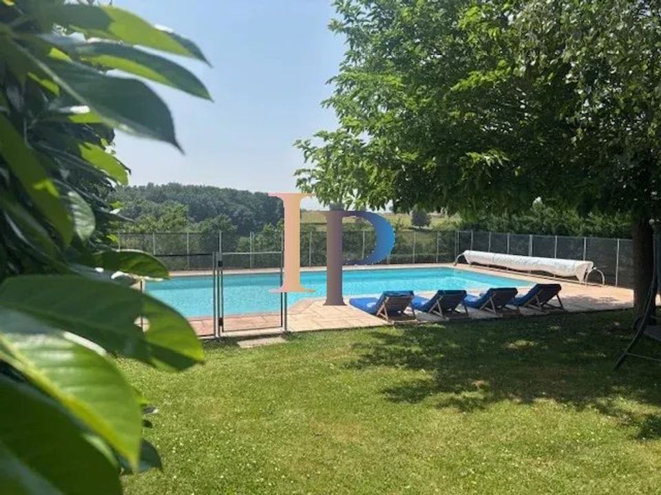 Villa i Pouilly-sous-Charlieu, Loire - foto 3