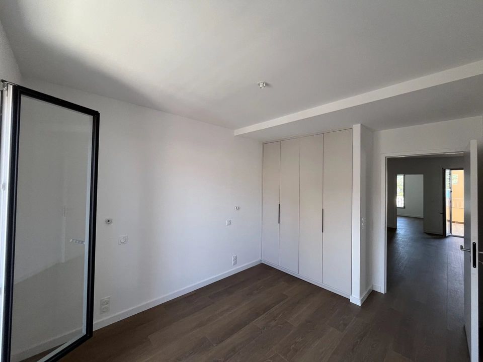 Apartment in Saint-Florent, Haute-Corse - photo 5
