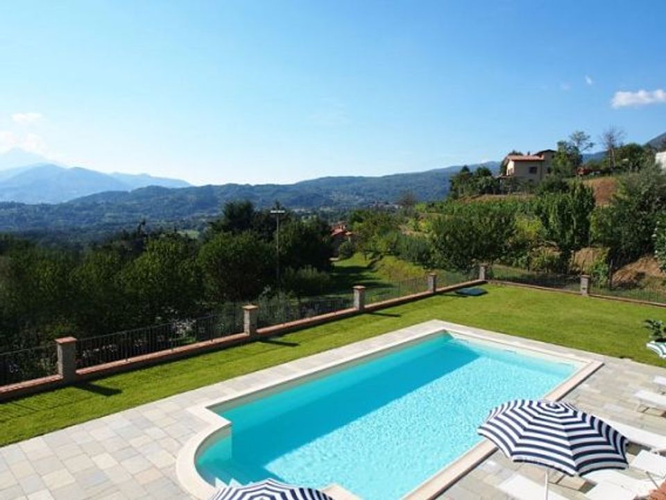 Villa i Castiglione di Garfagnana, Lucca - foto 1