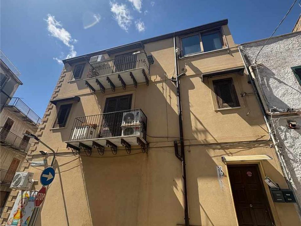 Erhvervsejendom i Casteldaccia, Palermo - foto 1