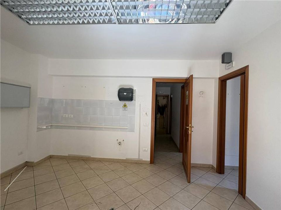 Erhvervsejendom i Casteldaccia, Palermo - foto 5