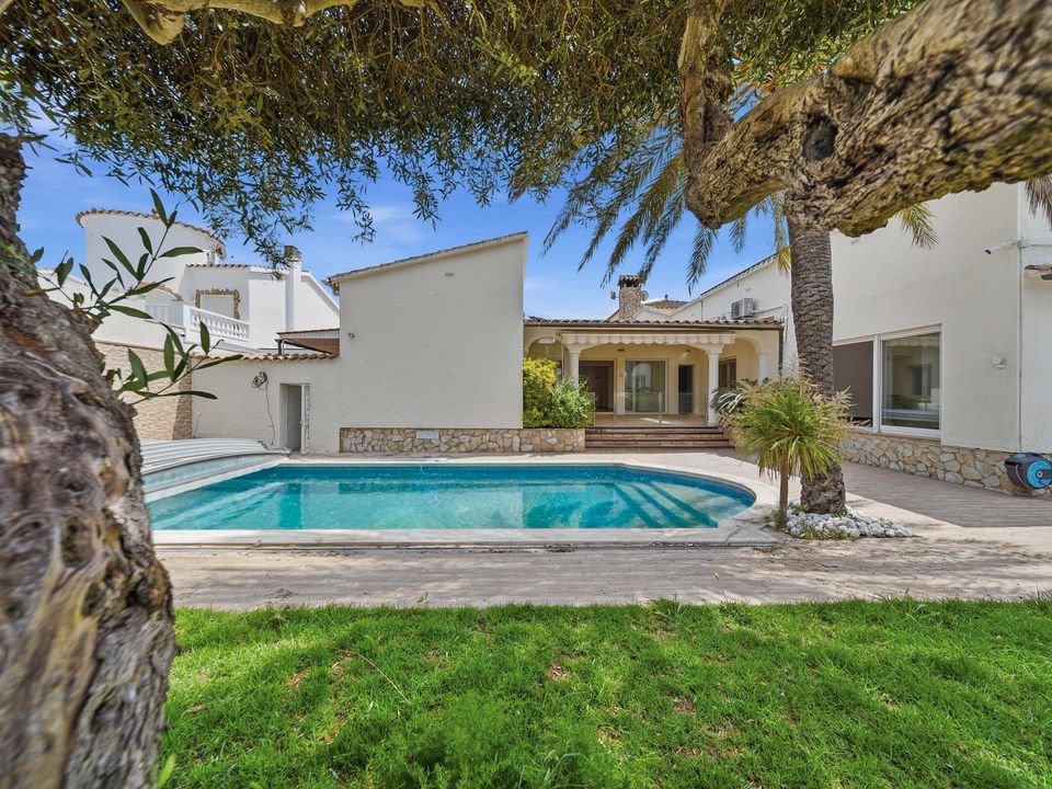 Villa i Empuriabrava, Gerona - foto 2