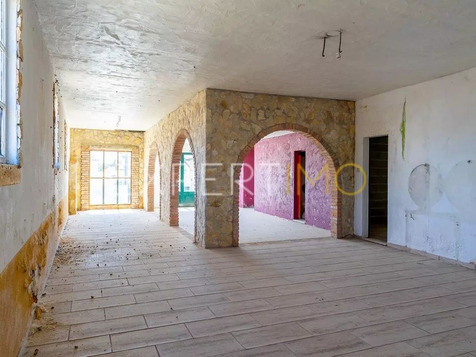 Commercial property in Tomar, Santarem - photo 5