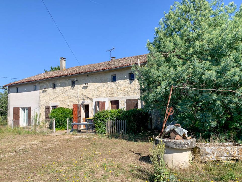 Hus på landet i Ruffec, Charente - foto 1