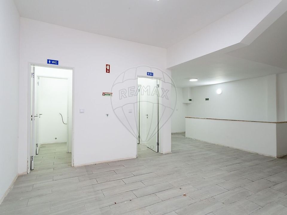 Erhvervsejendom i Amadora, Lisbon - foto 3