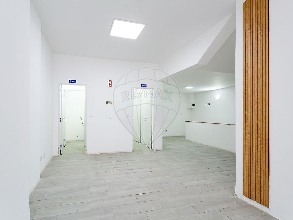 Erhvervsejendom i Amadora, Lisbon - foto 5
