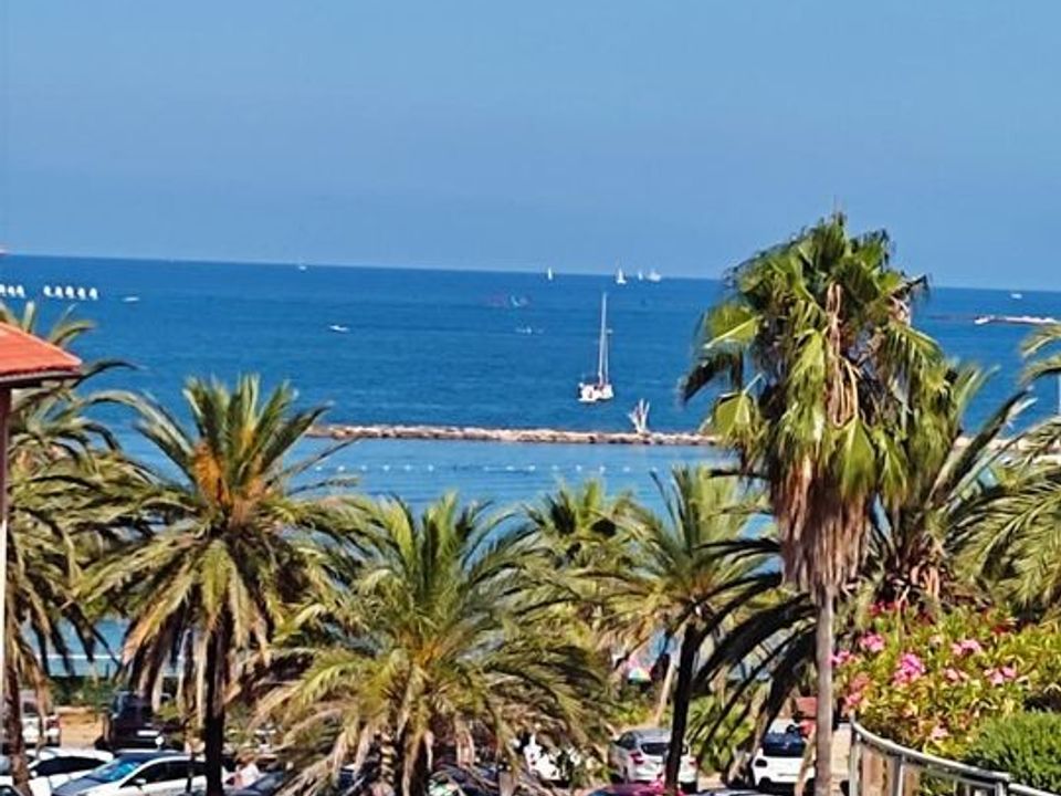 Lejlighed i Antibes, Alpes-Maritimes - foto 1