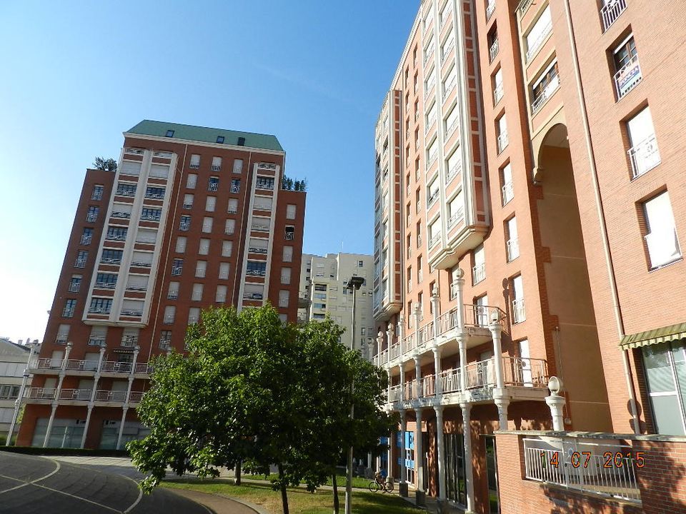 Estudi a Saint-Etienne, Loire - foto 1