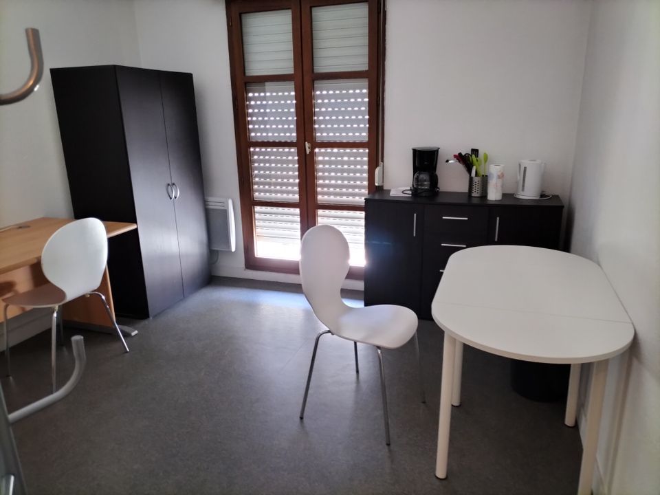 Estudi a Saint-Etienne, Loire - foto 3