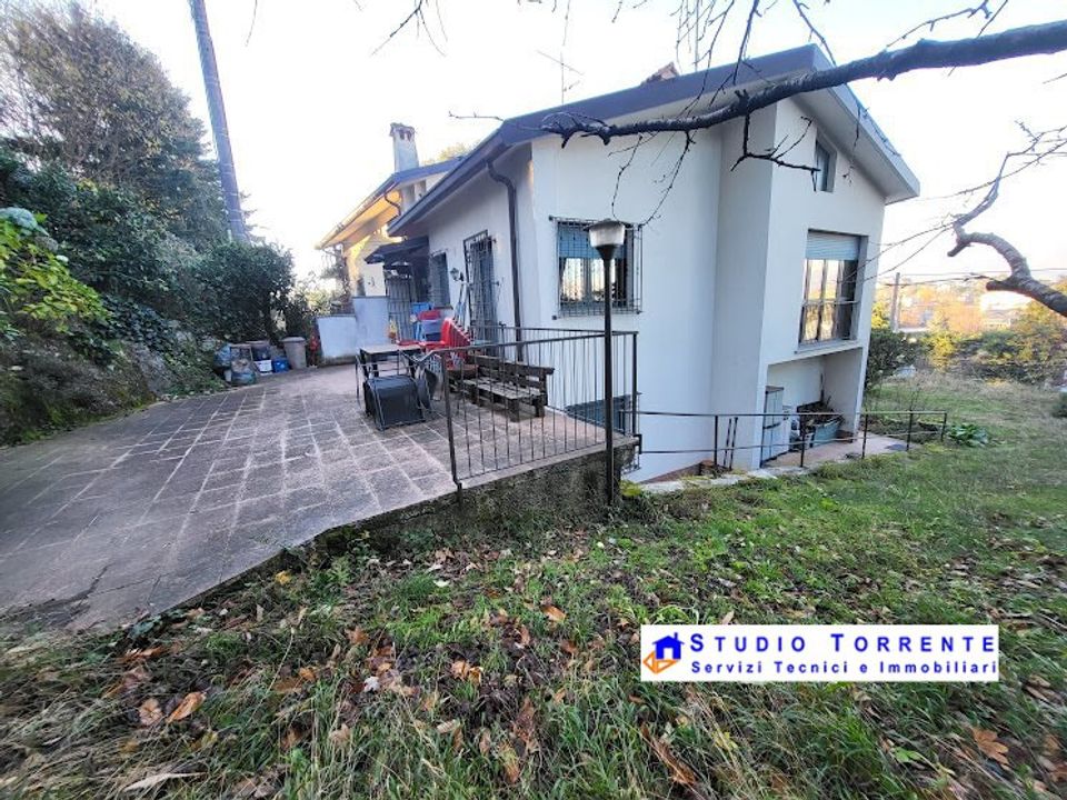 Villa i Inverigo, Como - foto 1