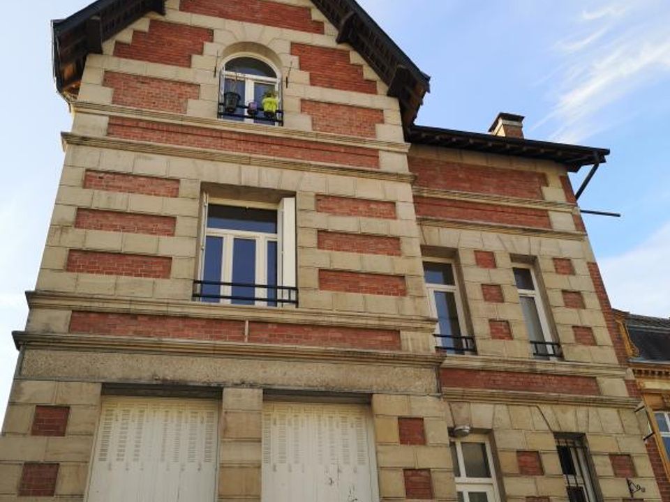 Lejlighed i Bogny-sur-Meuse, Ardennes - foto 1