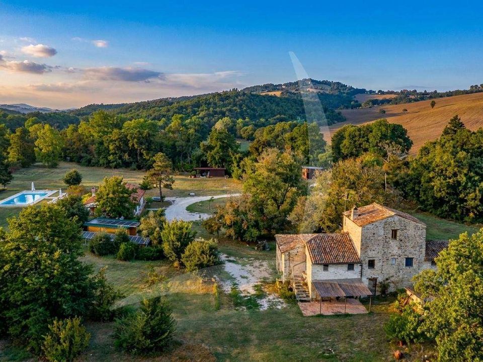 Gårdshus i Todi, Perugia - bilde 1