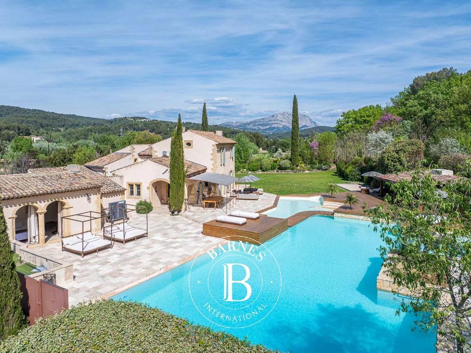 Villa i Aix-en-Provence, Bouches-du-Rhone - foto 1