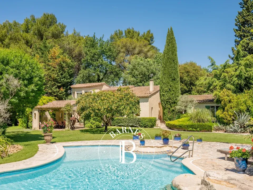 Villa i Ventabren, Bouches-du-Rhone - bilde 1